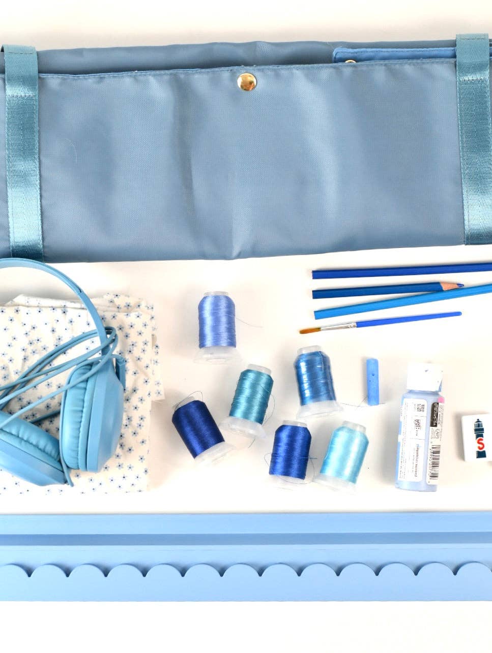 Preppy Blue Scalloped Wooden Mahjong Racks - 20 inches