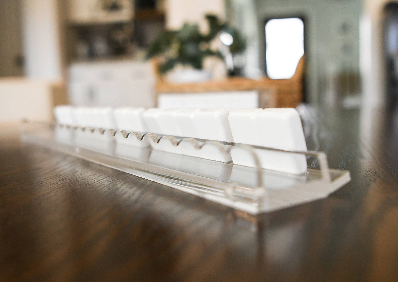 Scallop Mahjong Rack with Magnetic Pushers, Clear Acrylic