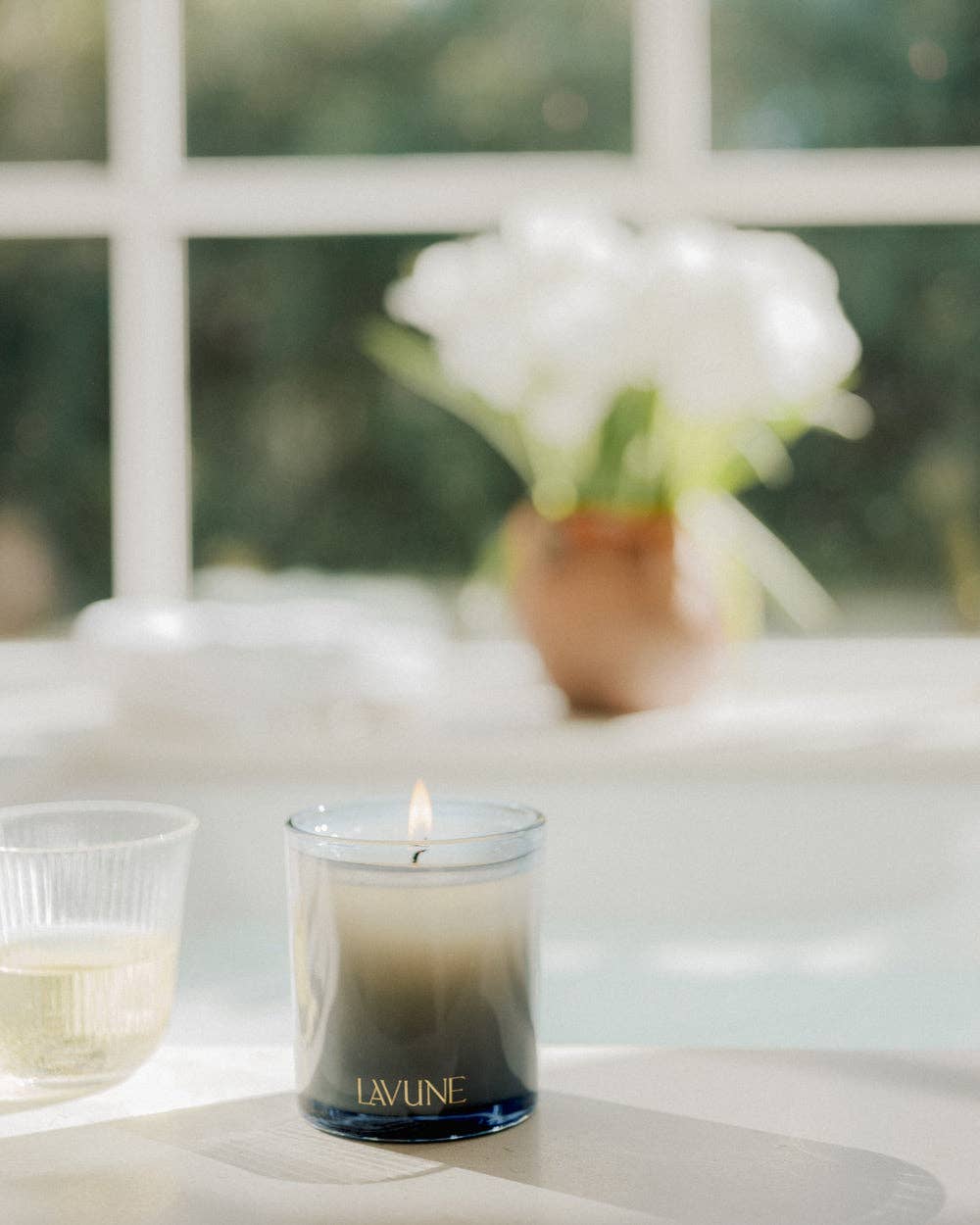 N˚02 Dusk Candle | Black Tea &amp; White Florals