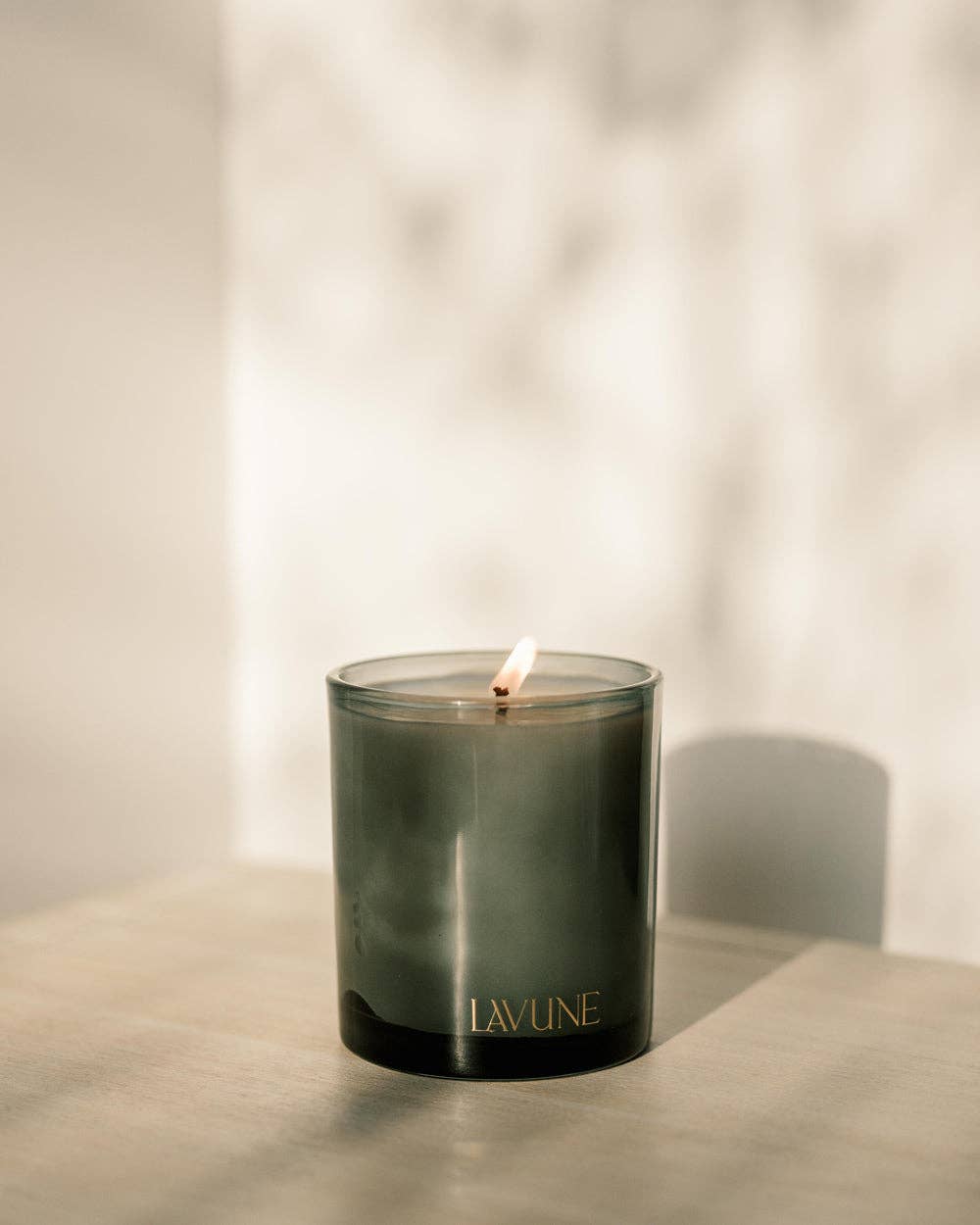 N˚04 Ember Candle | Cozy Smoke &amp; Vanilla Sugar