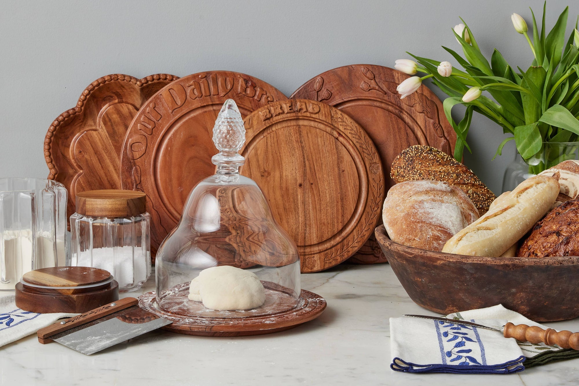 Vintage English Bread Board, Medium Scalloped